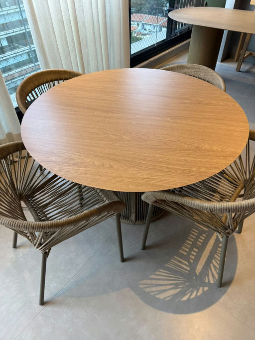 Mesa "Cônica" com 4 Cadeiras "Gamboa" – Tidelli
