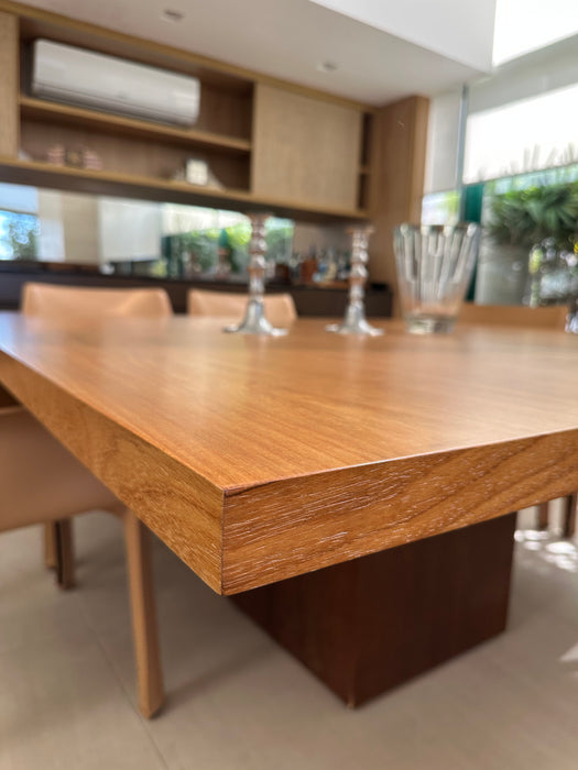 Mesa de Jantar “Prisma” – Cláudia Moreira Salles para Etel