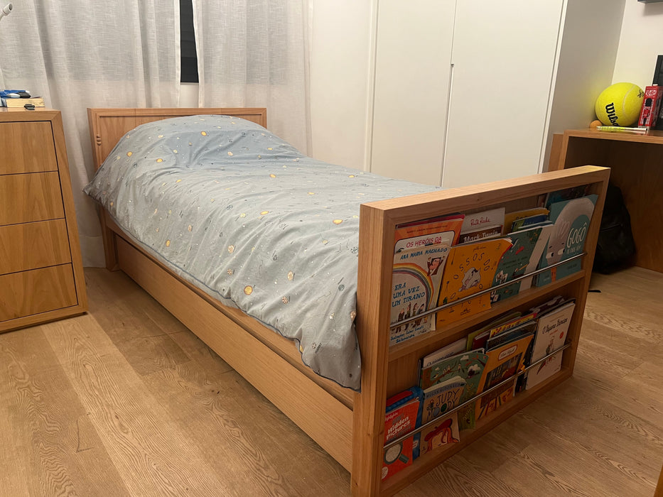 Cama de Solteiro com Bicama e Suporte para Livros (colchão bicama incluso) - Casa Pronta