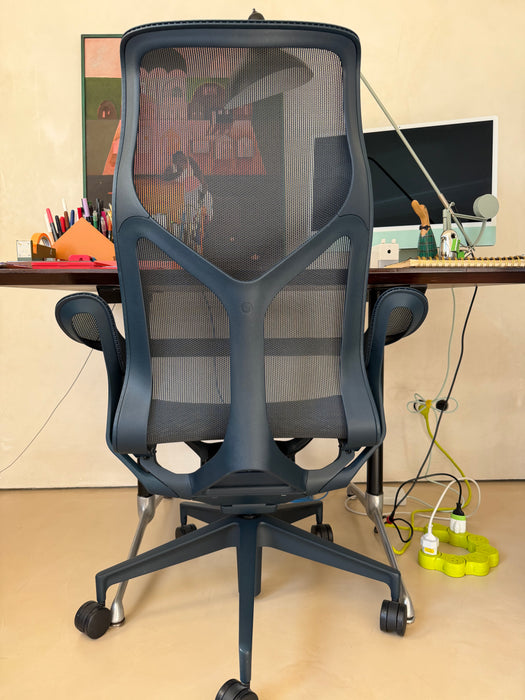 Cadeira de Escritório "Cosm" com Encosto Alto – Herman Miller