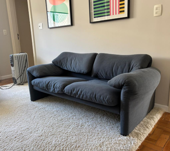 Sofá "Maralunga" Azul de 2 Lugares – Vico Magistretti para Probjeto