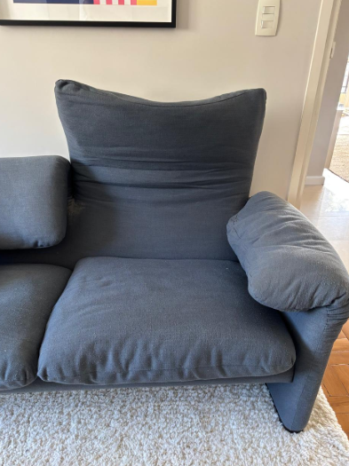 Sofá "Maralunga" Azul de 2 Lugares – Vico Magistretti para Probjeto