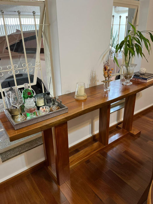 Aparador em Mogno Africano