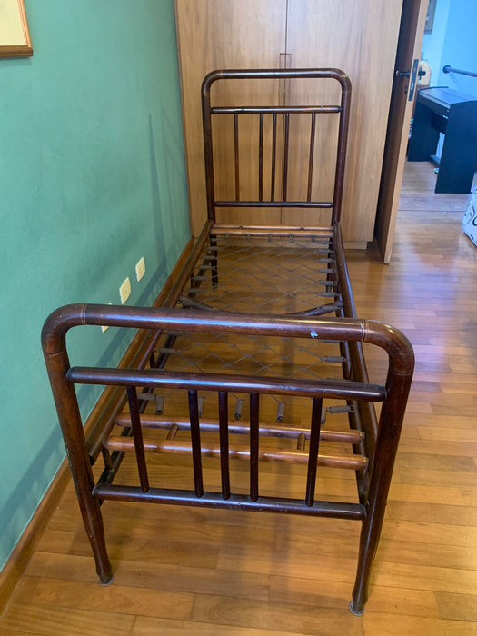 Cama de Solteiro Patente (colchão incluso) – Marcenaria