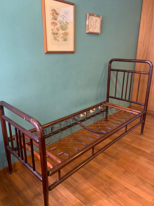 Cama de Solteiro Patente (colchão incluso) – Marcenaria