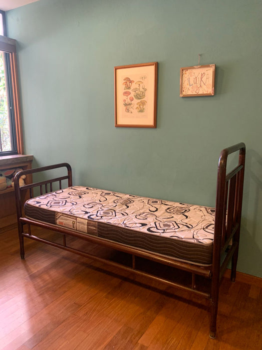 Cama de Solteiro Patente (colchão incluso) – Marcenaria