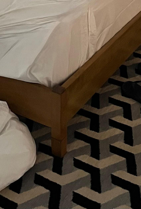 Cama King Size (colchão incluso) – Casa Pronta