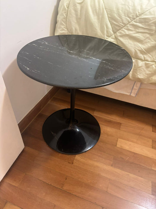 Mesa Lateral Saarinen Preta – Líder Interiores