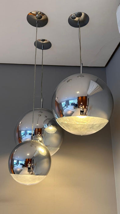 Trio de Pendentes “Mirror Ball” (P, M e G) – Tom Dixon
