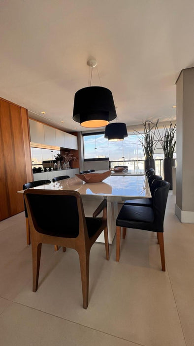 Par de Cadeiras “Bossa” com Braços em Couro – Jader Almeida