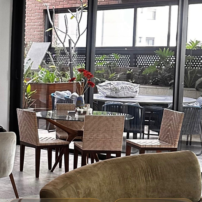Mesa Jantar com Tampo de Vidro e Quatro Cadeiras - Brentwood