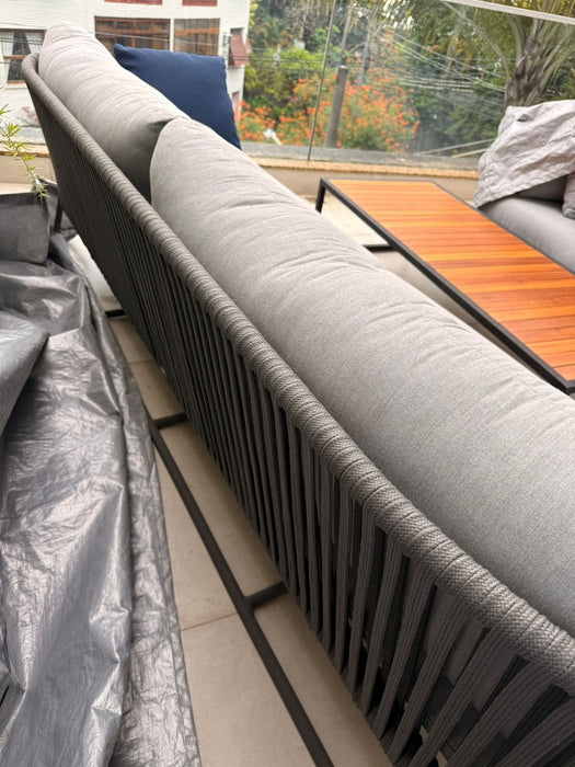 Conjunto de Sofá e Poltronas Outdoor "Terrace" com Mesa de Centro – Breton