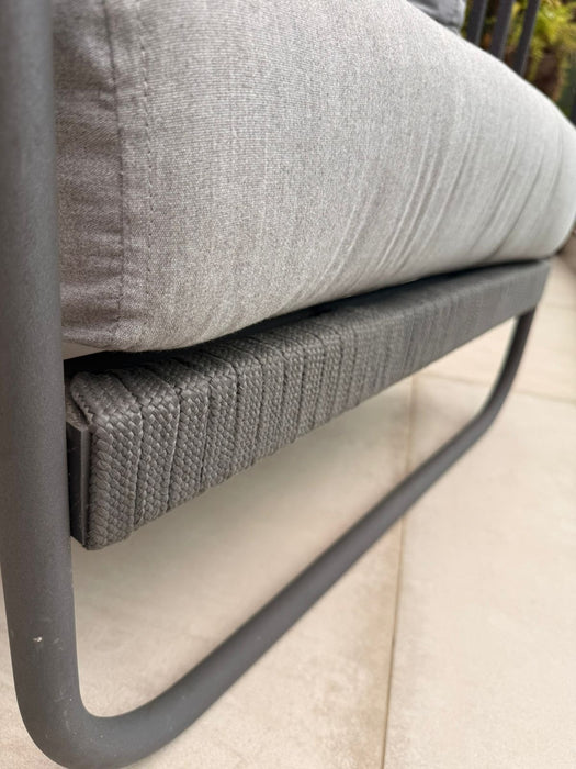 Conjunto de Sofá e Poltronas Outdoor "Terrace" com Mesa de Centro – Breton