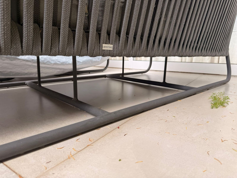 Conjunto de Sofá e Poltronas Outdoor "Terrace" com Mesa de Centro – Breton