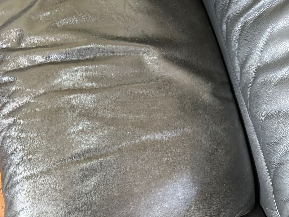 Sofá "Maralunga" de 3 Lugares em Couro Preto - Vico Magistretti para Cassina (produzido Probjeto)