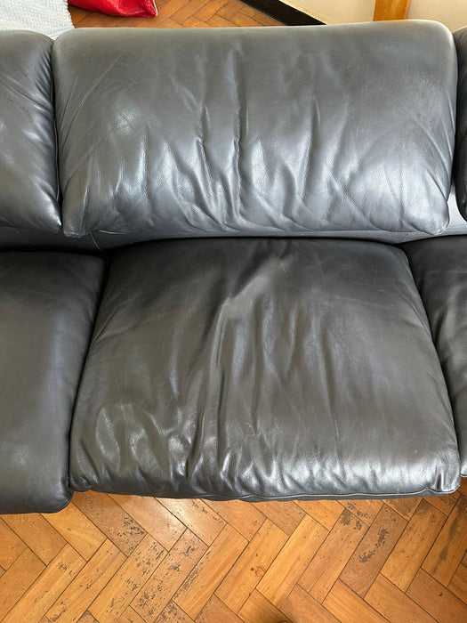 Sofá "Maralunga" de 3 Lugares em Couro Preto - Vico Magistretti para Cassina (produzido Probjeto)