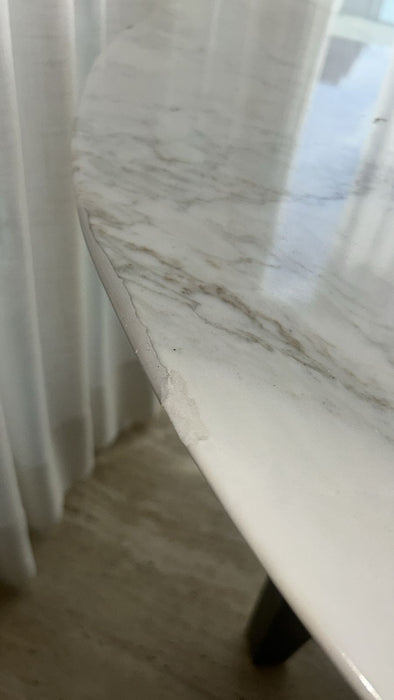 Mesa de Jantar com Tampo em Mármore Vintage