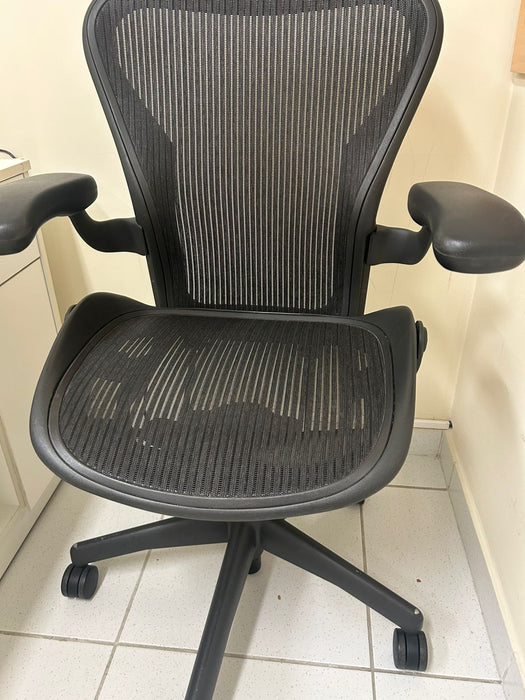 Cadeira de Escritório “Aeron B” - Herman Miller