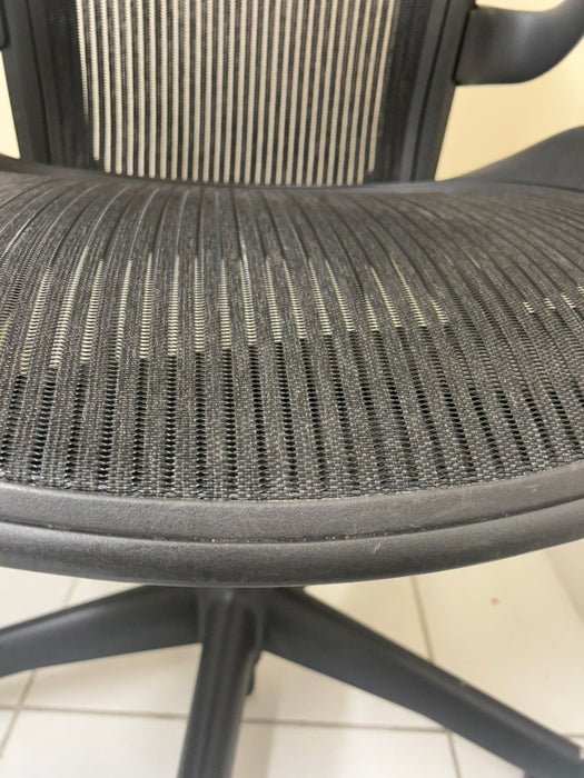 Cadeira de Escritório “Aeron B” - Herman Miller