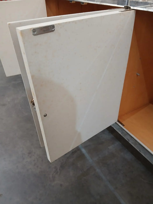 Buffet Espelhado com 4 Portas