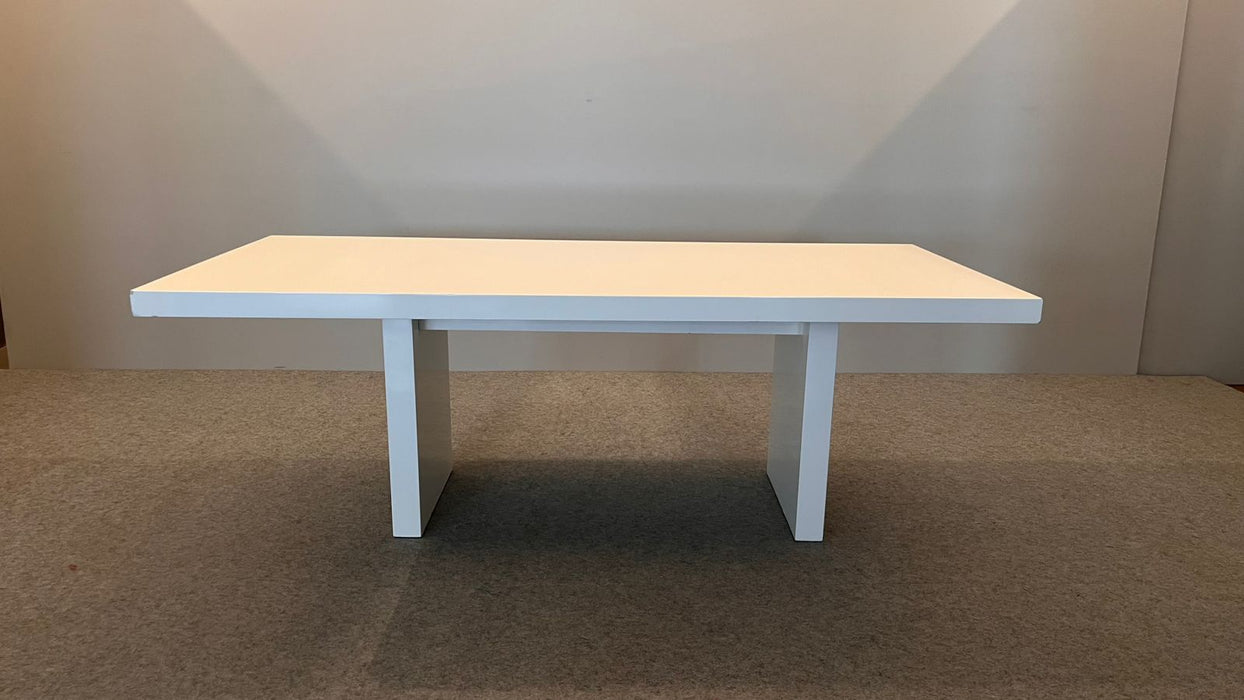 Mesa de Jantar "Rebecca" em Laca Branca – Vermeil