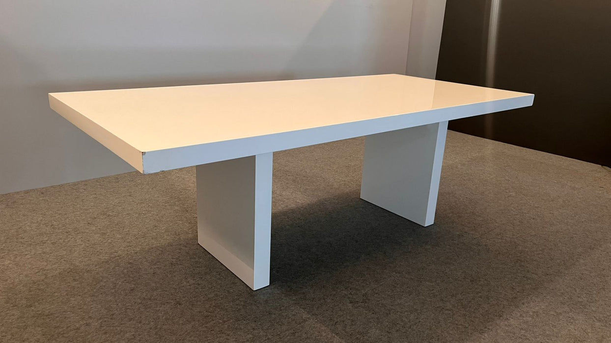 Mesa de Jantar "Rebecca" em Laca Branca – Vermeil