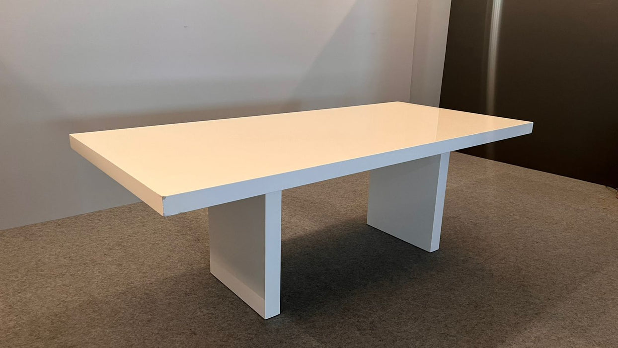 Mesa de Jantar "Rebecca" em Laca Branca – Vermeil