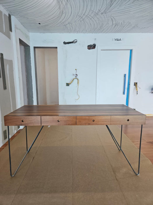 Escrivaninha "Quilombo" com 4 Gavetas – Arthur Casas para Micasa