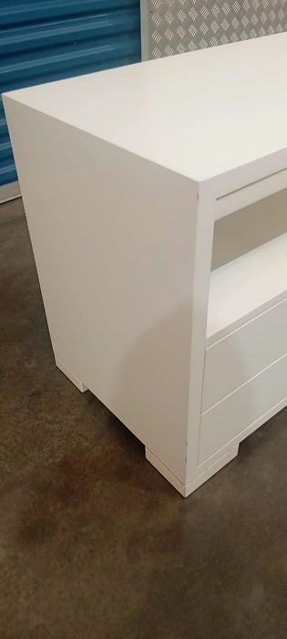 Par de Mesas de Cabeceira