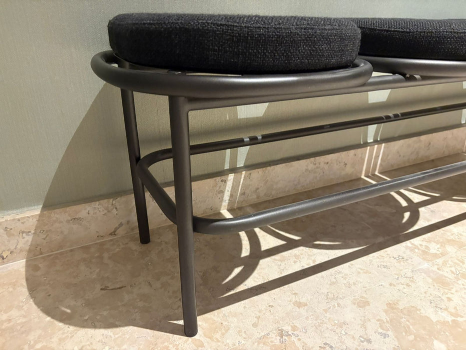 Banco "4" - Mula Preta