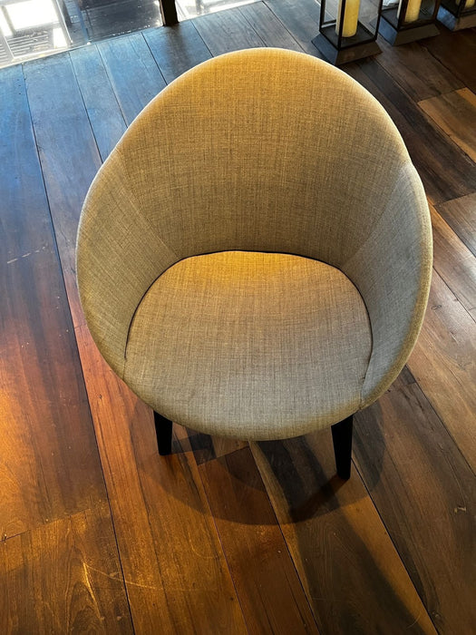 Conjunto com 6 Cadeiras – - B + Contract