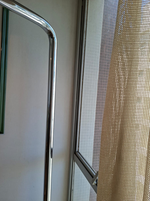 Lumináría de Piso Modernista