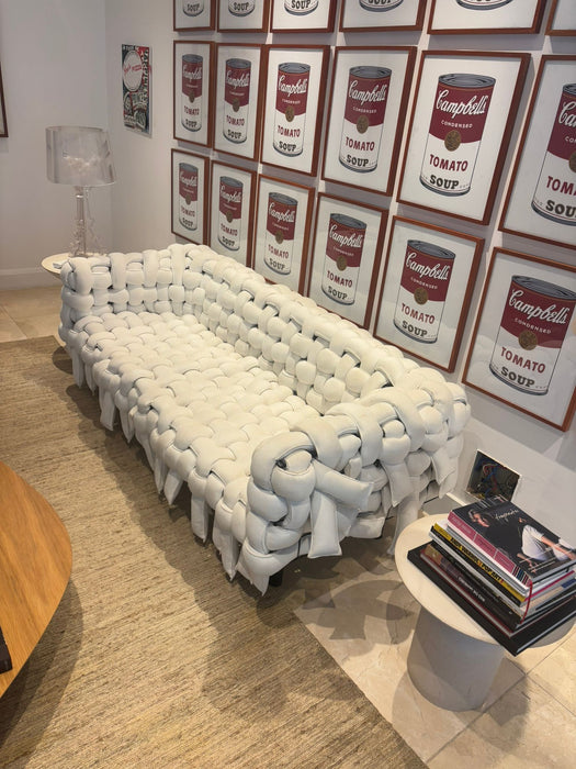 Sofá "Underconstruction Ponto Cruz" - Pedro Franco