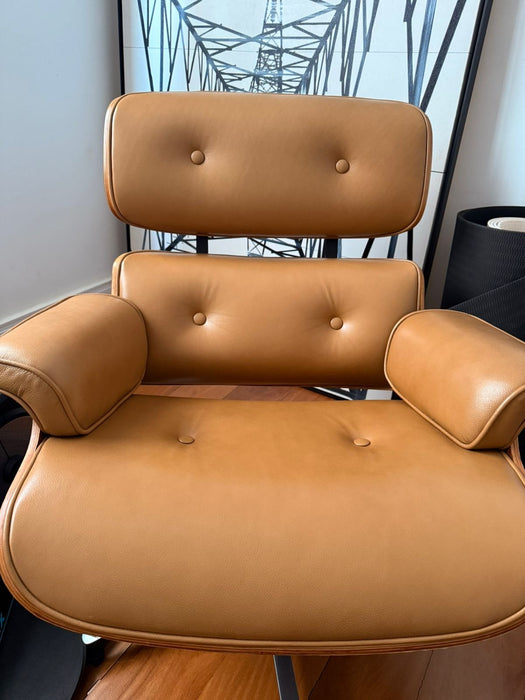 Poltrona "Eames" com Banqueta