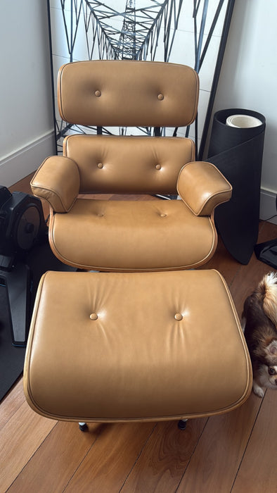 Poltrona "Eames" com Banqueta