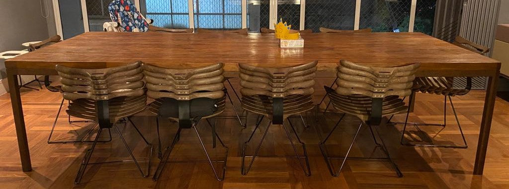Mesa de Jantar em Madeira Maciça – Taúna