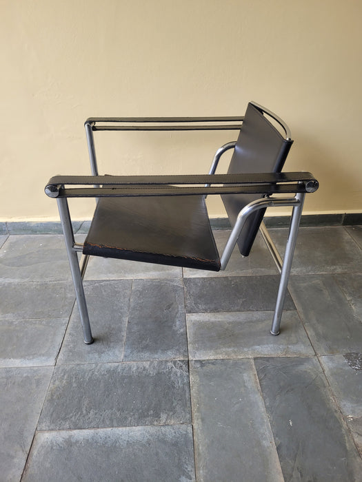 Poltrona "LC1" em Couro Preto - Le Corbusier