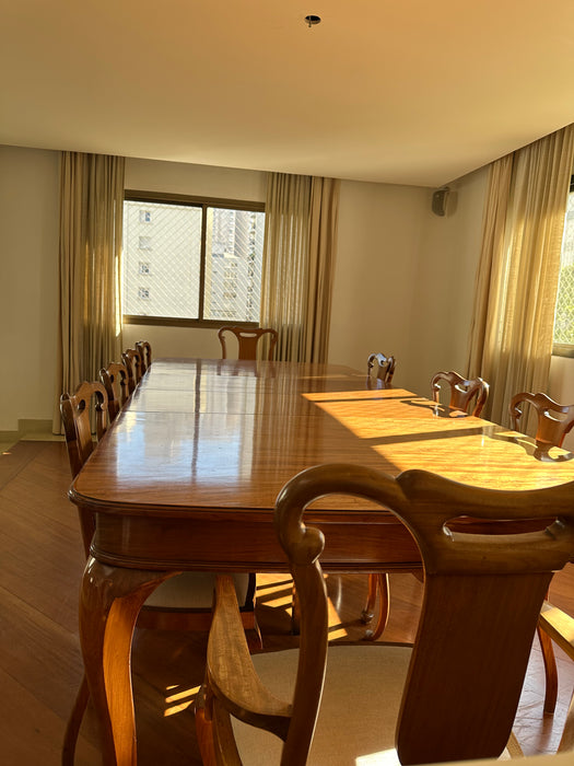 Conjunto Mesa de Jantar Extensível com 9 Cadeiras