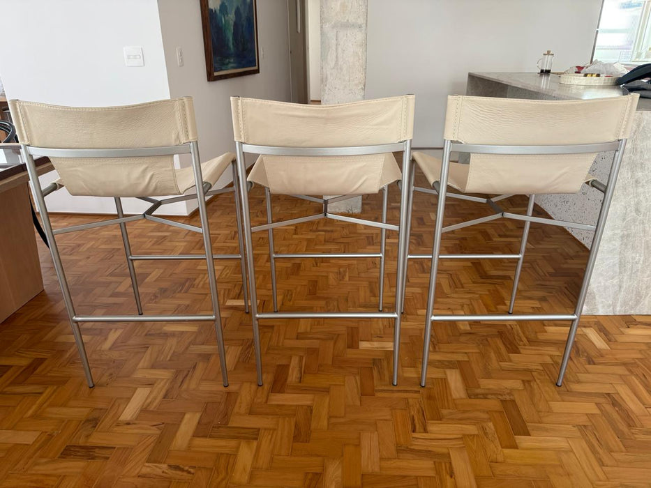Trio de Banquetas "Bruta" em Couro - Roberta Banqueri para Doimo