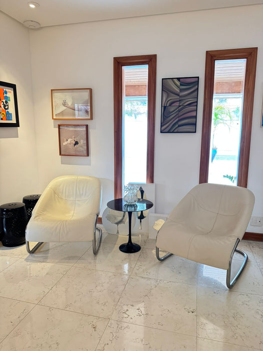 Par de Poltronas "Cortina" em Couro – Gordon Guillaumier para Minotti