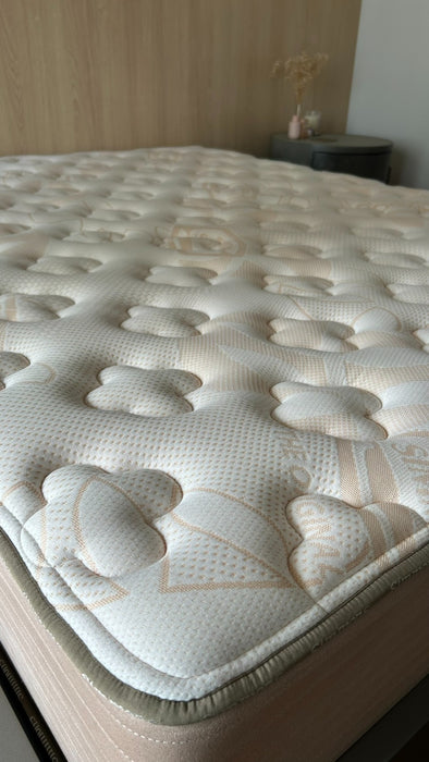 Cama Box Queen "Slim" com Colchão (Simmons Sensations Moderate) - Artefacto