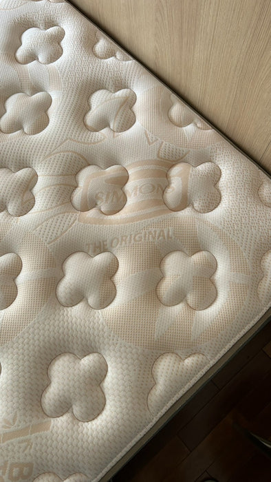 Cama Box Queen "Slim" com Colchão (Simmons Sensations Moderate) - Artefacto