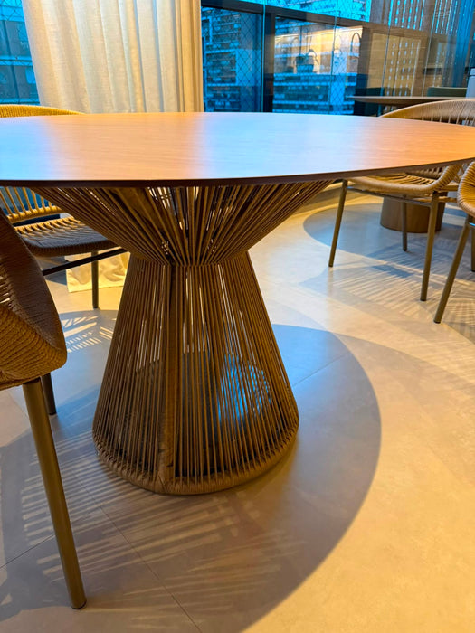 Mesa "Cônica" com 4 Cadeiras "Gamboa" – Tidelli