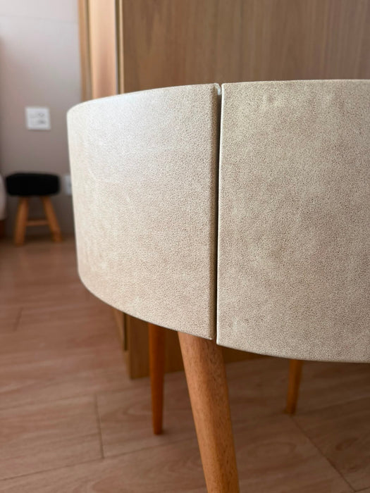 Mesa Lateral em Couro – Quarto&Etc