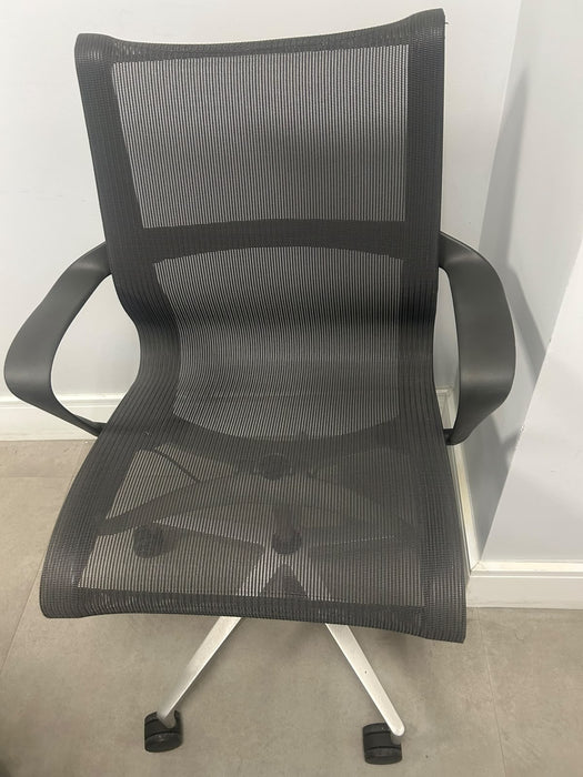 Cadeira de Escritório "Setu" – Herman Miller