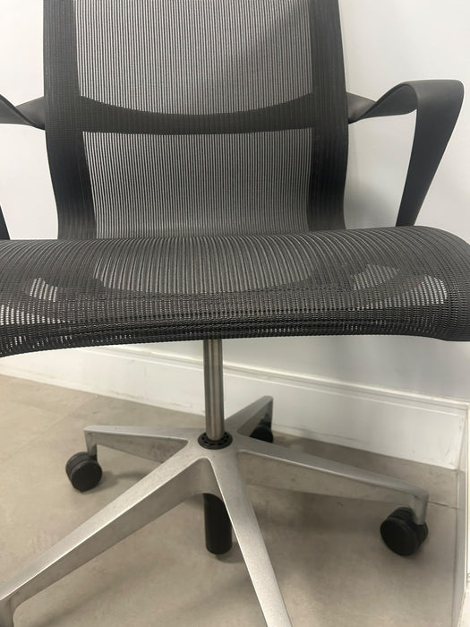 Cadeira de Escritório "Setu" – Herman Miller
