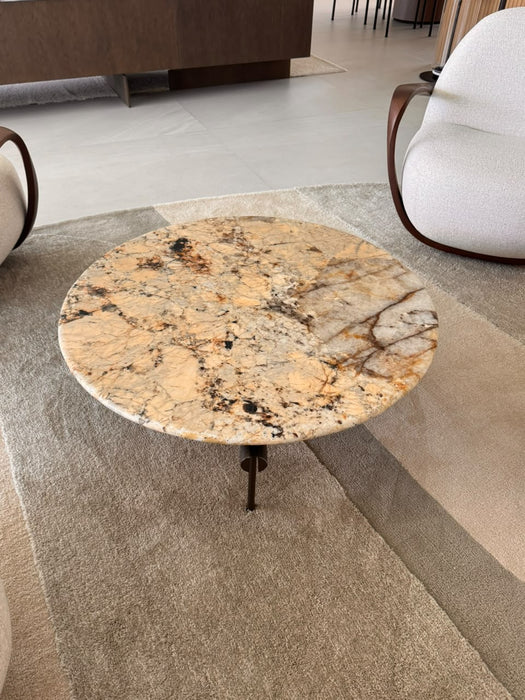 Mesa de Centro "Hachi" em Mármore – Home Design