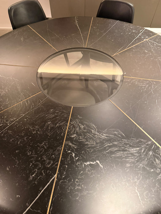 Mesa de Jantar “Aris” – Jader Almeida