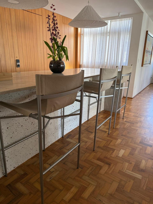 Trio de Banquetas "Bruta" em Couro - Roberta Banqueri para Doimo