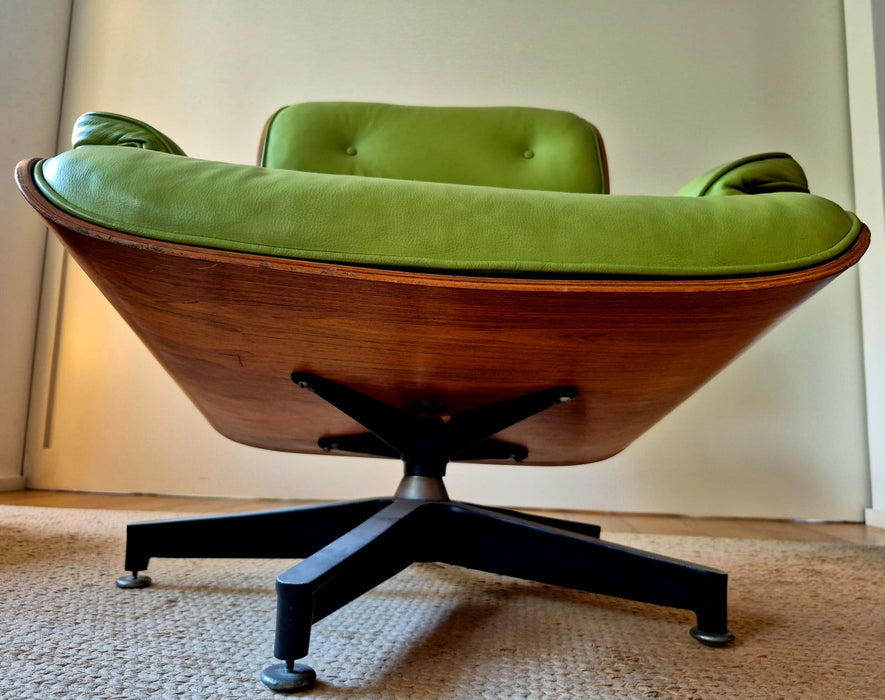 Poltrona "Charles Eames" em Couro - Casa 21